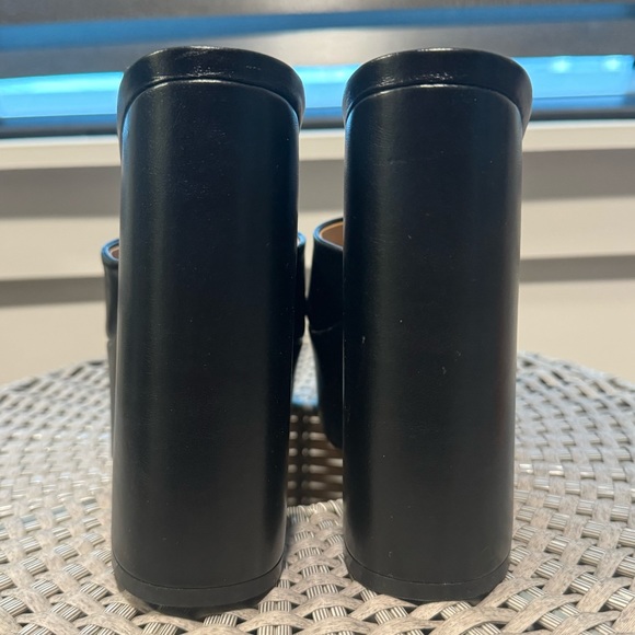 New black platform heel mules 5.5 never worn - Picture 2 of 4